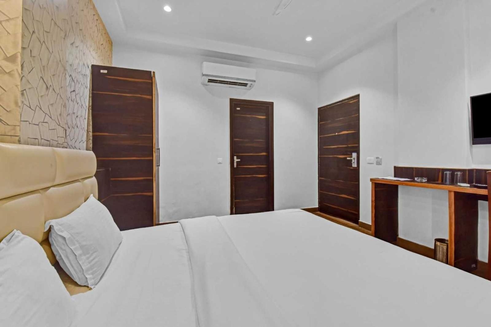 Collection O Hotel Karma Inn Τζαϊπούρ Εξωτερικό φωτογραφία